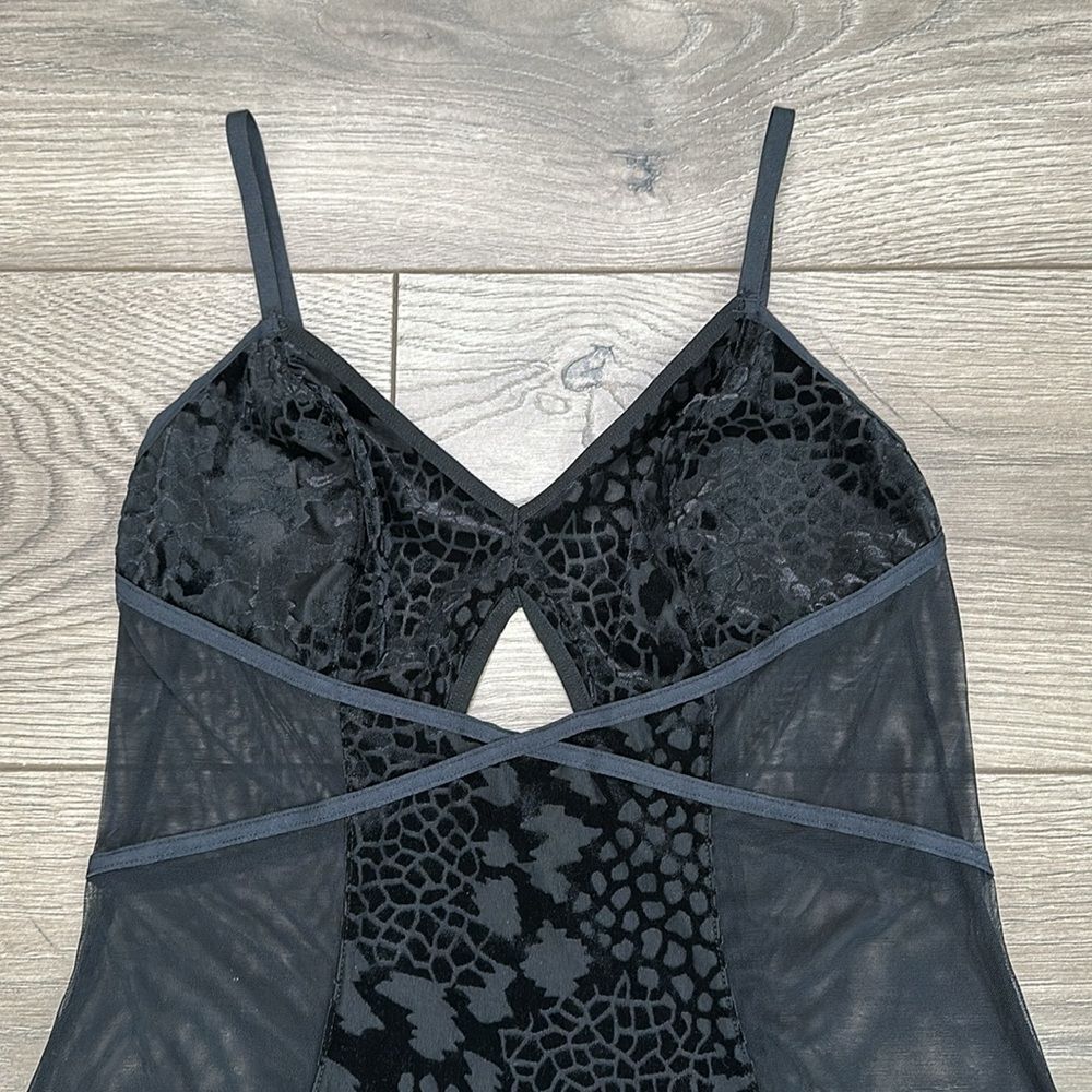 Cassandra Intimates Black Velvet And‎ Sheer Slip Size Small - Picture 6 of 11